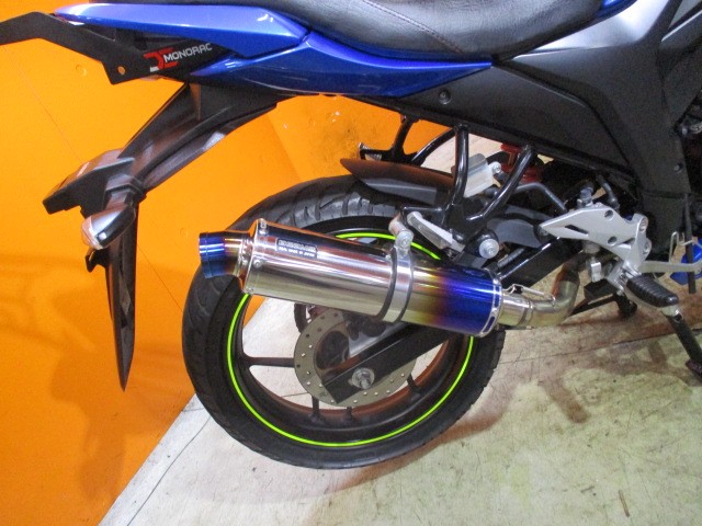 マフラーはブランド品のビームスマフラー装備済み！！来店が難しい方はお電話にて通販も可能ですよ！！